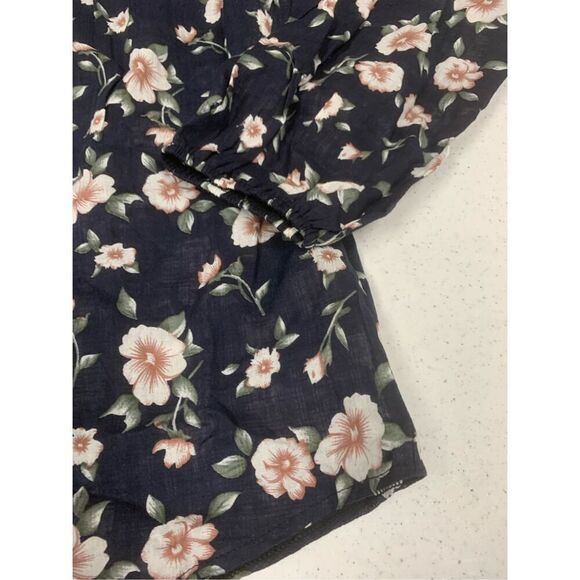 Floral Patterned Blouse - Picture 2 of 8